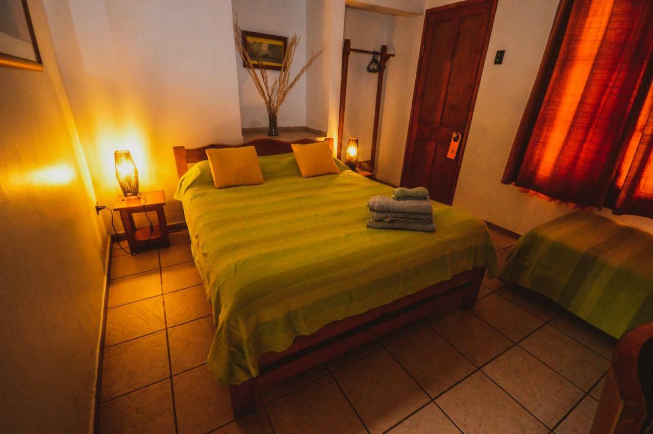 Hostel El Punto *